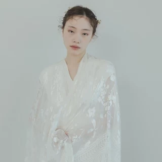 豊橋でも人気のセレクトショップ「aedam」にて運命の1着をご案内☆ヴィンテージドレスやトレンドの衣装など様々なが揃う。親御様やゲストの衣装もご案内致します。