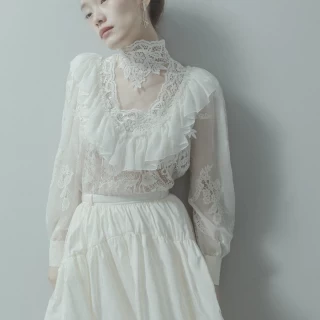 豊橋でも人気のセレクトショップ「aedam」にて運命の1着をご案内☆ヴィンテージドレスやトレンドの衣装など様々なが揃う。親御様やゲストの衣装もご案内致します。