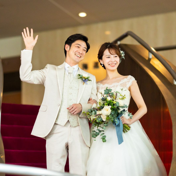 階段を使った入場シーンは、笑顔と動きのある
一枚が残せる人気スポット|Anchor Pointの写真(29993701)