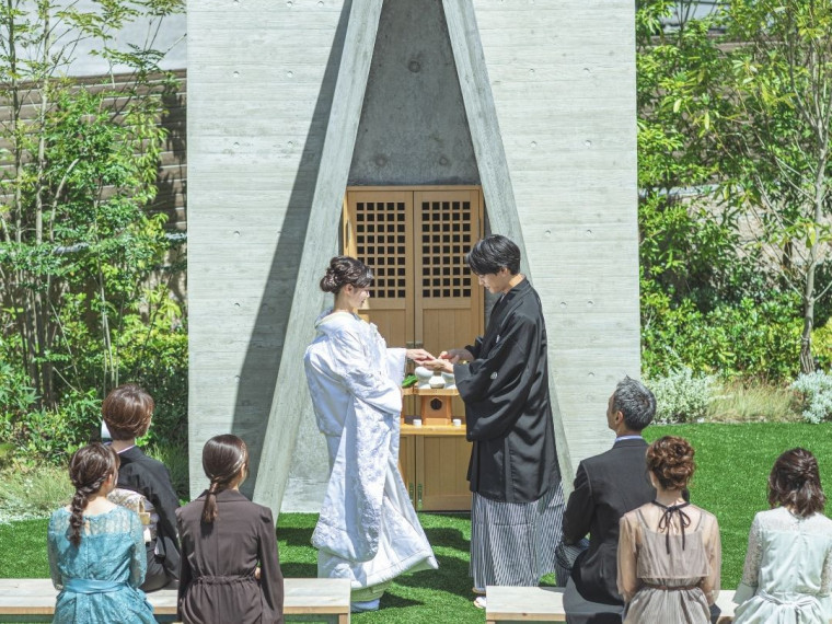 出雲大社の御神像が祀られている縁結び神社での和装ウェディング