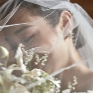 【Dress】揺れるたびに柔らかなきらめきを放ち、花嫁の美しさをいっそう引き立てます|ザ・リッツ・カールトン福岡の写真(55129823)