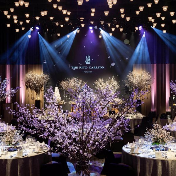 【The Ritz-Carlton Ballroom】星空のきらめきを纏う、洗練された祝宴空間