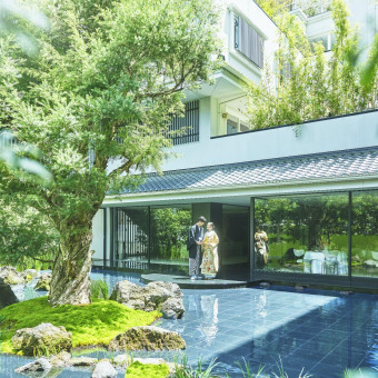 凛として美しい。花嫁の魅力を引き立てる和装婚。