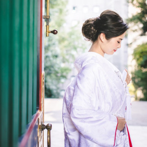 近隣神社での挙式後の披露宴をCasitaで。赤ふきの白無垢がおしゃれな印象に|Casita(カシータ)の写真(44931363)