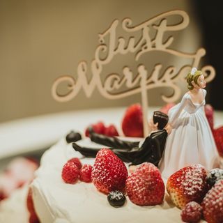 ウェディングケーキも個性溢れるデザイン