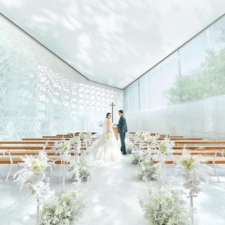 連休初日【155万優待×3万食事券】デザイナーズチャペル挙式体験