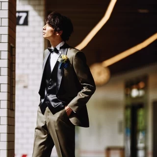 男性もこだわりたいタキシードも豊富に取り揃えております