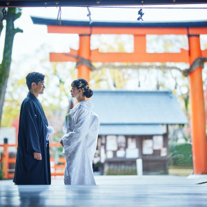 橋殿から二ノ鳥居を背景に|上賀茂神社の写真(33376369)