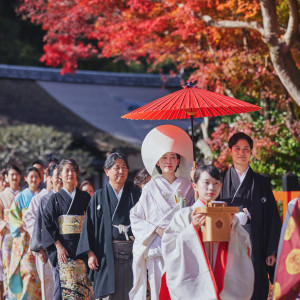 参進の儀 神職・巫女の先導により参進|上賀茂神社の写真(33376198)