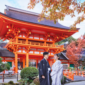 上賀茂神社『楼門』背景に白無垢が映えます|上賀茂神社の写真(33376294)