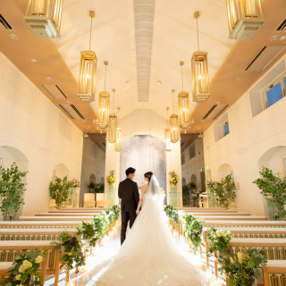 人気のチャペルフォトは二人の誓いのシーンを残してもOK!挙式セレモニーフォトも可能♪