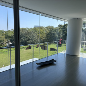 2025年4月OPENのpecorino en terrasseを三重県立美術館2Fから見下ろしました。ウェディングは2025年秋からのご予約受付中です。|pecorino wedding（ペコリーノウェディング）の写真(48752065)