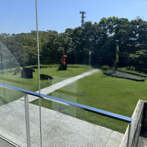 2025年4月OPENのpecorino en terrasseを三重県立美術館2Fから見下ろしました。ウェディングは2025年秋からのご予約受付中です。|pecorino wedding（ペコリーノウェディング）の写真(48752068)