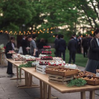 カフェウェディング人気のスイーツビュッフェ/おふたりの好きなスイーツを並べることも◎