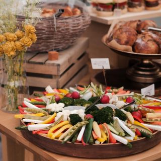 ペコリーノカフェのオーナーが得意とする料理はビュッフェorコースが選べます◯