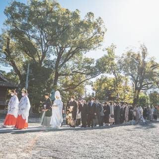 花嫁行列から始まります