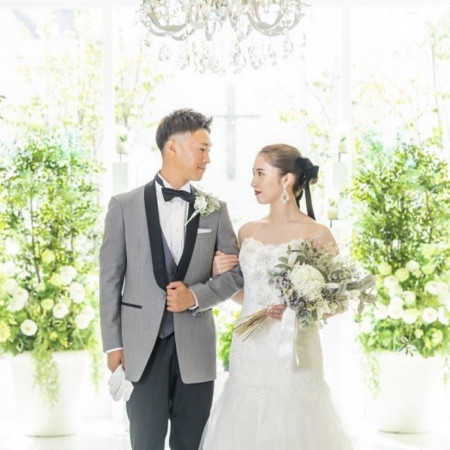 光と新緑のチャペル