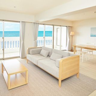 【8月限定特典：1】リゾートを満喫＼LAZOR SEA RESORT * ペア宿泊／プレゼント！