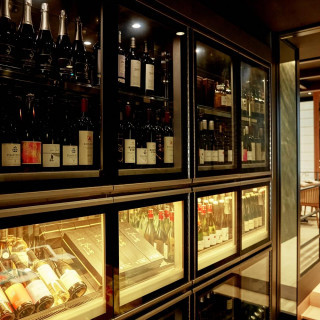 ワインセラーも完備しているのはレストラン運営も行う当館ならでは。