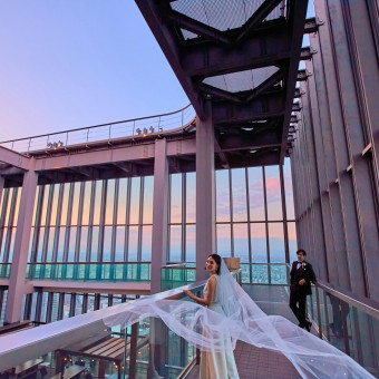 天候に左右されずゲストも安心。遠方ゲストにもわかりやすい好立地が、おもてなしの第一歩に。