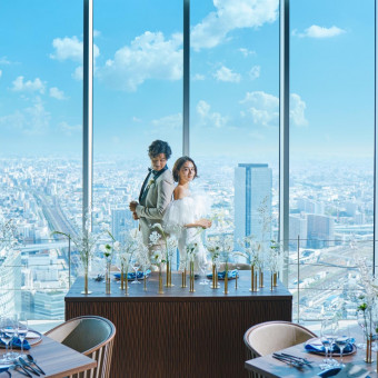高層階ならではの絶景と、ワンフロア貸切のプライベート感が魅力。