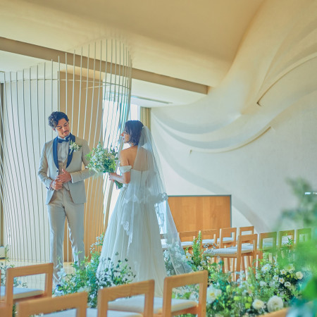会場装花はおふたりのお好みに合わせてアレンジ可能