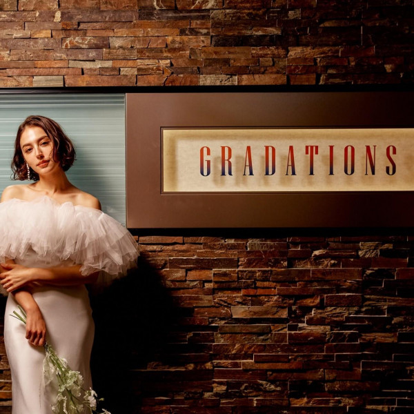 落ち着いたテイストのエントランス