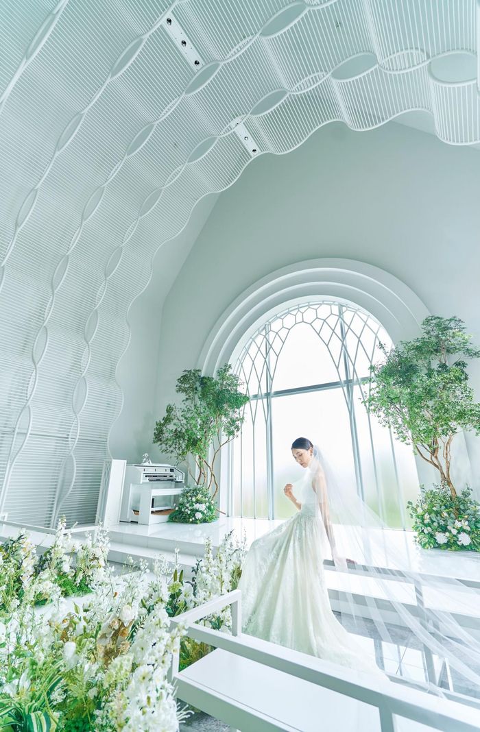 独立型の美しい大聖堂で、感動的な結婚式