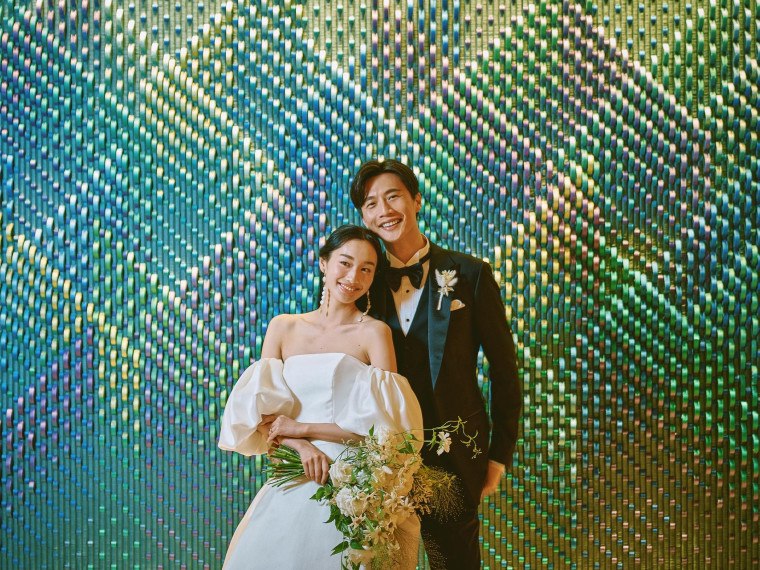 館内のさまざまな場所でマッチする、洗練されたドレス。