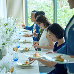 ホテル自慢のオリジナルコース料理でゲストへおもてなし|宮古島チャペル/アールイズ・ウエディングの写真(43233798)