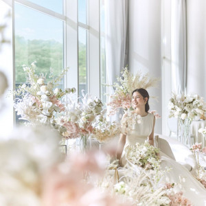 フラワーコーディネーターの彩る装花が加わって、より美しく際立つ|翠楓シーズンズテラスの写真(51394749)