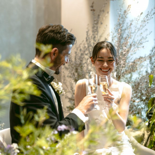 都会の洗練と自然のやさしさが交わる特別なウェディングステージ。