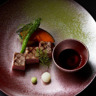 モダン建築の美空間｜最大140万優待■和牛×フォアグラ試食