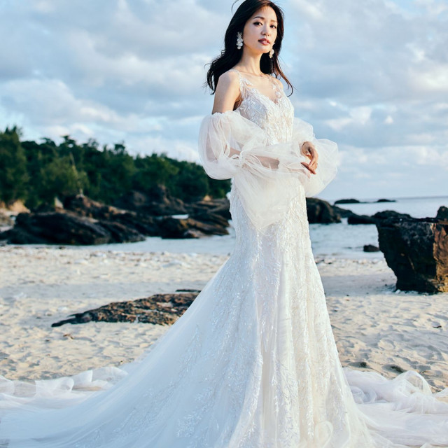 ウェディングドレス・衣装｜アイネス ヴィラノッツェ 宮古島