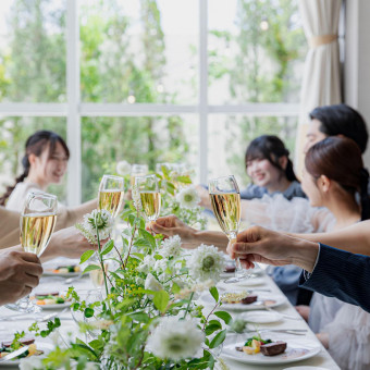 光溢れる空間で家族だけのゆっくりとした寛ぎの時間が過ごせる少人数パーティ