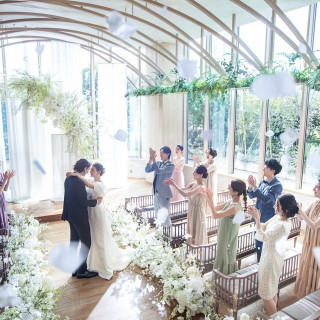 どこを背景にしてもテイストが映える空間美。自然体の表情を引き立てるフォトスポットが満載