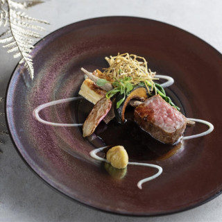 特選素材を使い、シェフが思い出を元に創るオートクチュールの一皿でおもてなしも◎