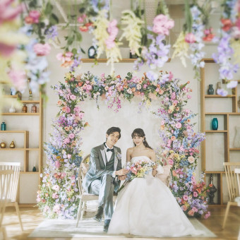 広々としたホワイエや待合スペース、バリアフリー動線など“安心して過ごせる工夫”がそろう会場