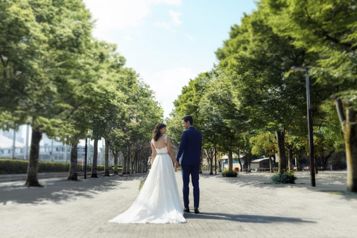 結婚式らしい華やかなショットも自在に残せるロケーションが満載