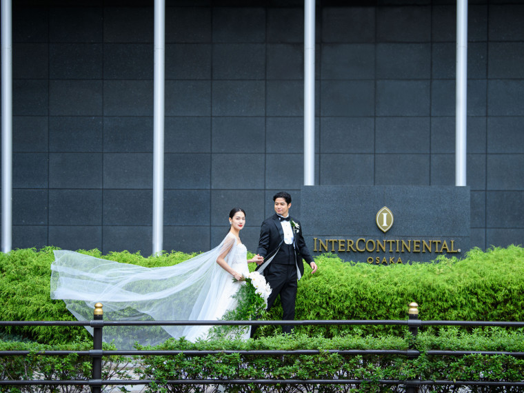 自然と調和した、Artful Weddingを