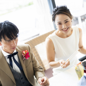挙式後はリラックス頂きお食事をお楽しみ頂いております♪|瀬長島ホテルウエディングの写真(50049876)