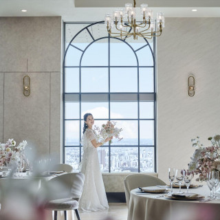 初台駅直結の好立地。地上264mの美景でゲストをおもてなし。