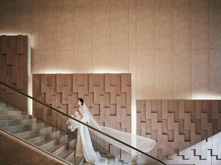 ＜韓国ドレスをはじめとする人気ブランドを豊富に取り揃え＞