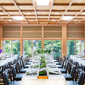 善光寺本堂を望む会場で、家族やご親族とのご会食が叶います