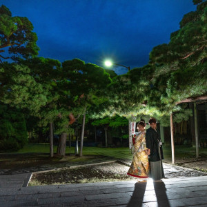 紫雲閣前の庭にて 夜ならではの雰囲気です|善光寺 大勧進の写真(47300298)