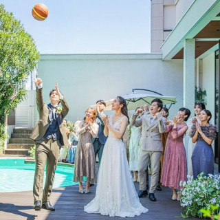 【特典充実】自然光の寛ぎ空間へ！1件目見学は挙式料全額優待！