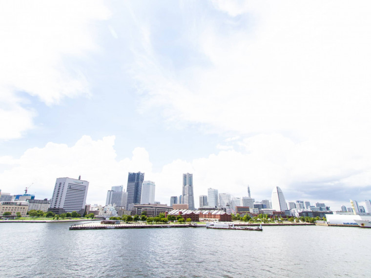 横浜の海とみなとみらいを一望する、港町ウェディング