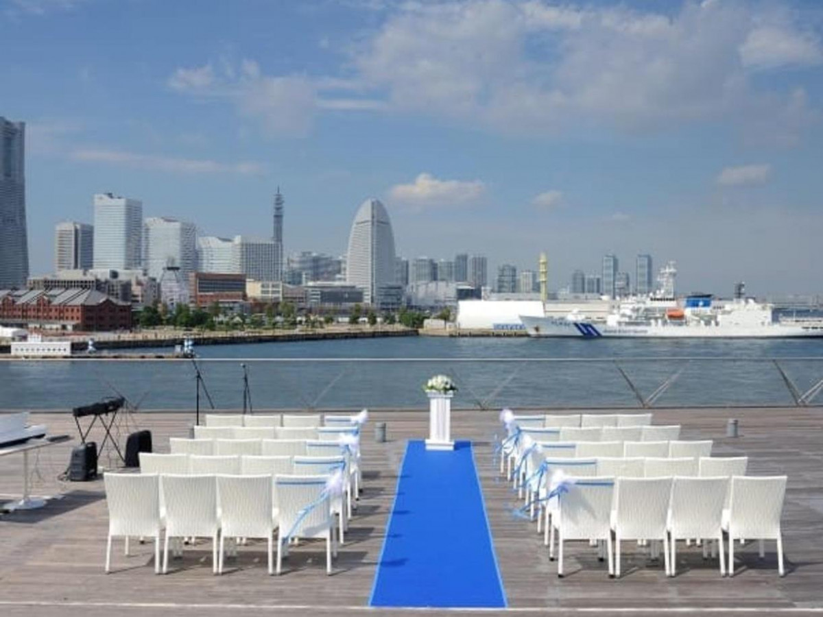  横浜の海に浮かぶ特等席で
永遠（とわ）の愛
記憶に残る最高のおもてなしを