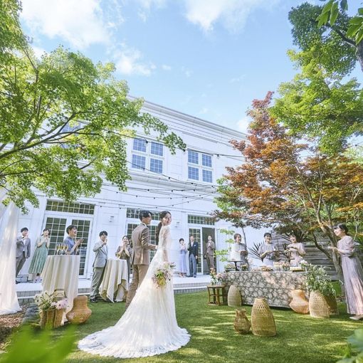 アールベルアンジェ Mieの結婚式の公式写真（1枚目）