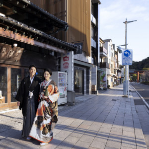 鶴岡八幡宮の目の前に位置する三河屋本店。鎌倉らしい町並みも魅力の一つ。※写真は改装前の三河屋本店※|鎌倉 三河屋本店の写真(52887185)